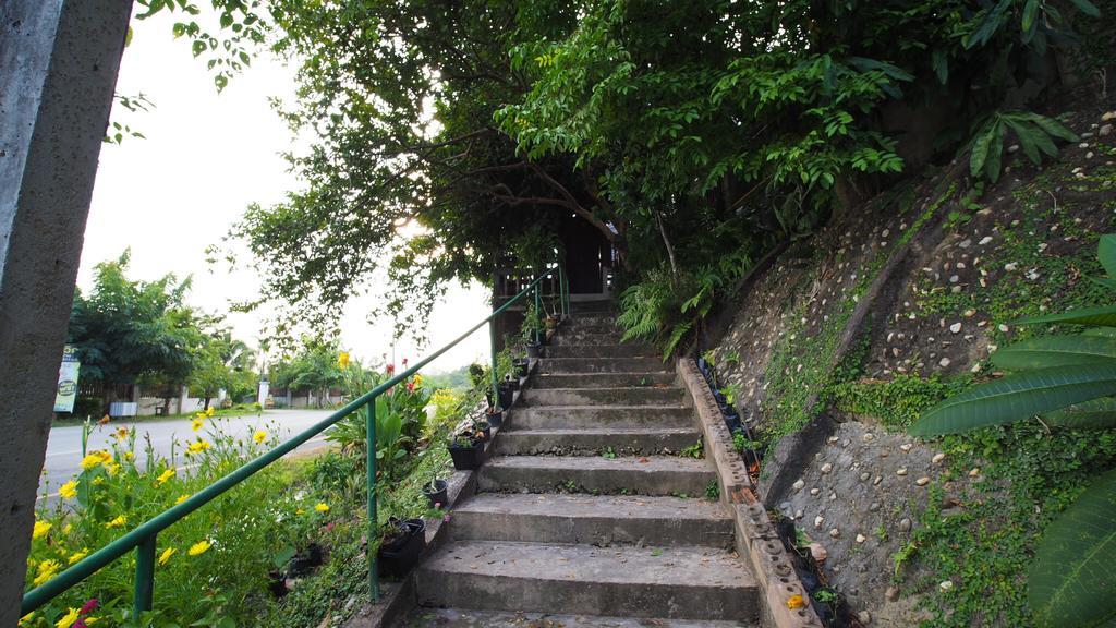 Pround Nan Cottage Ngoại thất bức ảnh